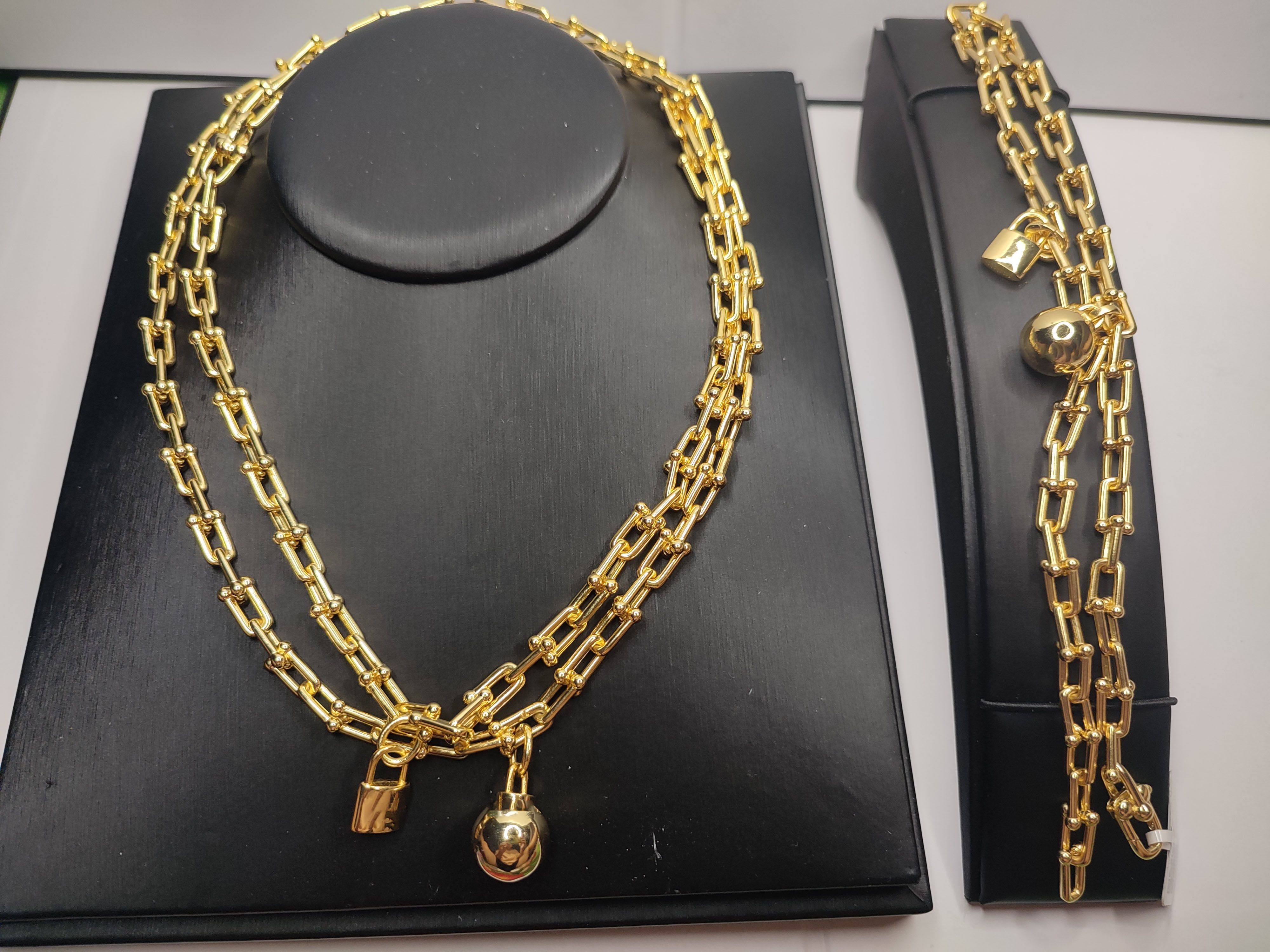 Pendant Necklaces bracelet necklace Ball lock Horseshoe hardware ring fashion jewelry jewlery designer gold chain women men couple 18K bracelets earri