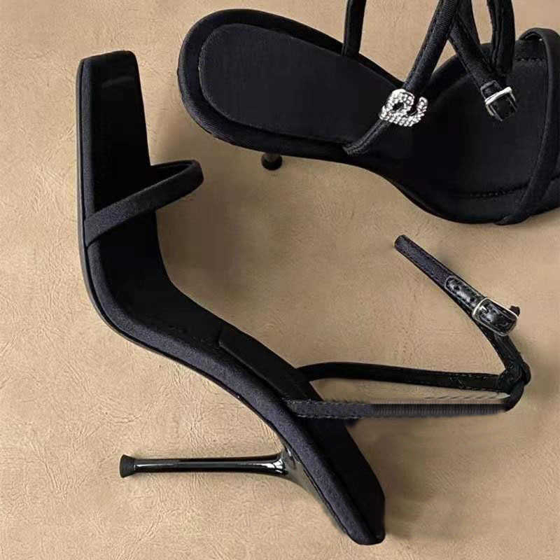 AW High Heeled Shoes Women's Temperament Thin Heeled High Heeled Letter One Word Diamond Sandals with Square Head 230209, Black
AW High Heeled Shoes Women's Temperament Thin Heeled High Heeled Letter One Word Diamond Sandals with Square Head 230209, Black