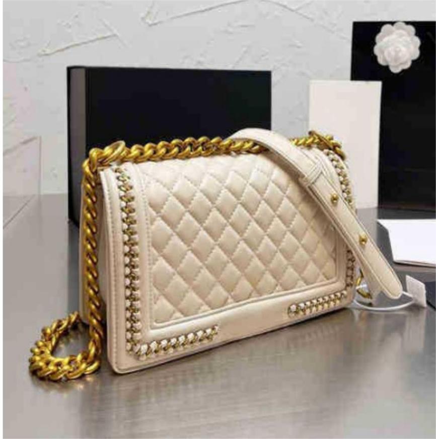 CC Designer Bags Channel Chain Crossbody Shoulder Bag Women Handbags Luxury Sheepskin Tote Fashion Ladies Wallet Purses White Black
CC Designer Bags Channel Chain Crossbody Shoulder Bag Women Handbags Luxury Sheepskin Tote Fashion Ladies Wallet Purses White Black