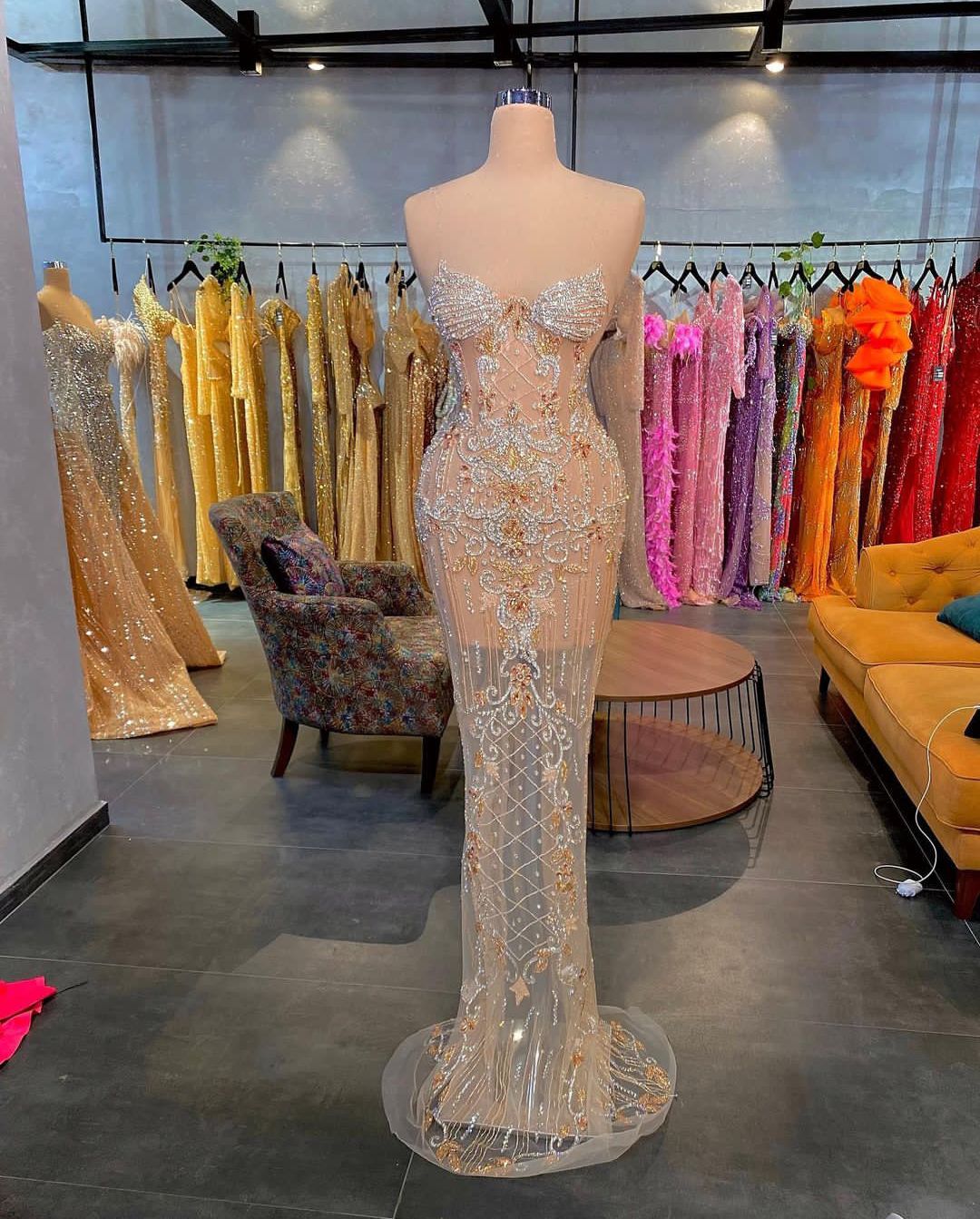 Sexy Mermaid Evening Dresses Sleeveless V Neck Shiny Beaded Appliques Sequins Floor Length Celebrity Lace Hollow Diamonds Formal Prom Dresses Gowns Pa