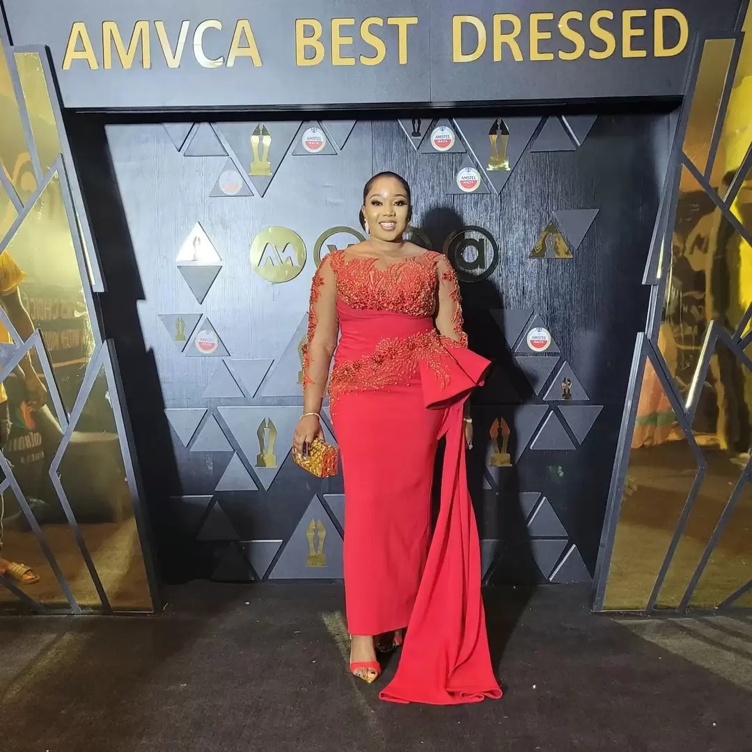 Aso Ebi Red Sheath Evening Dresses Shiny Beads Lace Applique Long Sleeves Ankle Length Satin African Prom Dress Peplum Celebrity Party Gown For Black 