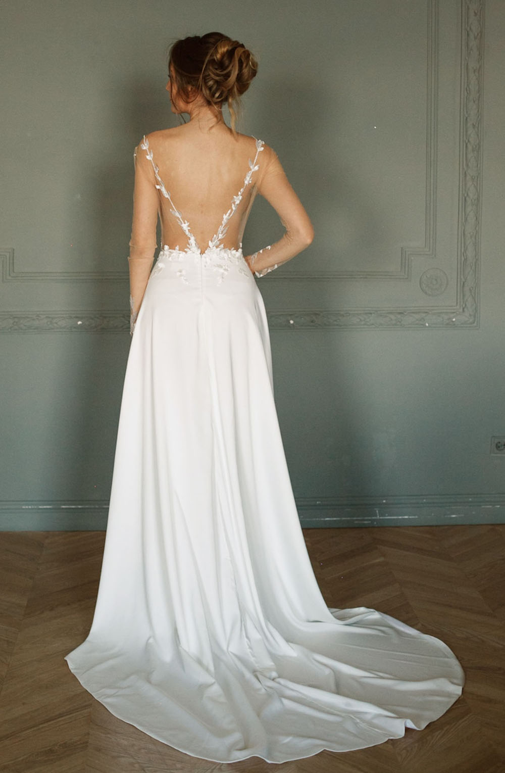 Sexy Backless Boho Wedding Dress Full Sleeves A-Line Beach Illusion Bridal Gowns Lace Applique Summer Long Satin Bride Dresses Custom Made