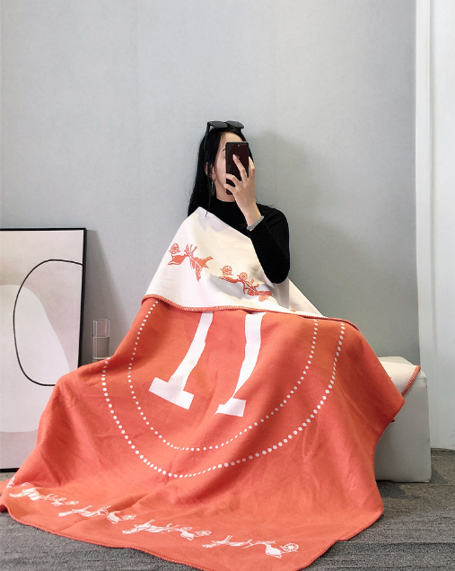 Wholesale Letter Cashmere Designer Blanket Soft Wool Scarf Shawl Portable Warm Plaid Sofa Bed Fleece Knitted Throw
Wholesale Letter Cashmere Designer Blanket Soft Wool Scarf Shawl Portable Warm Plaid Sofa Bed Fleece Knitted Throw