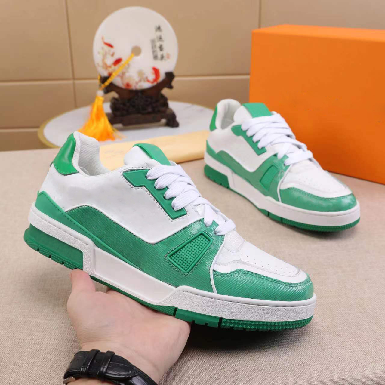 Designer Trainers Causal Shoes Green Platform Sole Sneakers Fashion Luxury Designers Leather Red Blue Leather Overlays Platform Sneakers Size 35-46, Color 5
Designer Trainers Causal Shoes Green Platform Sole Sneakers Fashion Luxury Designers Leather Red Blue Leather Overlays Platform Sneakers Size 35-46, Color 5