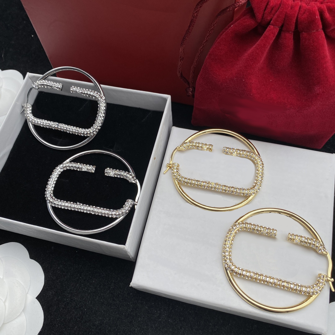 Stylish Crystal Letter Hoops Gold Hoop Earrings Designer Large Diamond Studs Circle Rectangle Danglers With Box
Stylish Crystal Letter Hoops Gold Hoop Earrings Designer Large Diamond Studs Circle Rectangle Danglers With Box