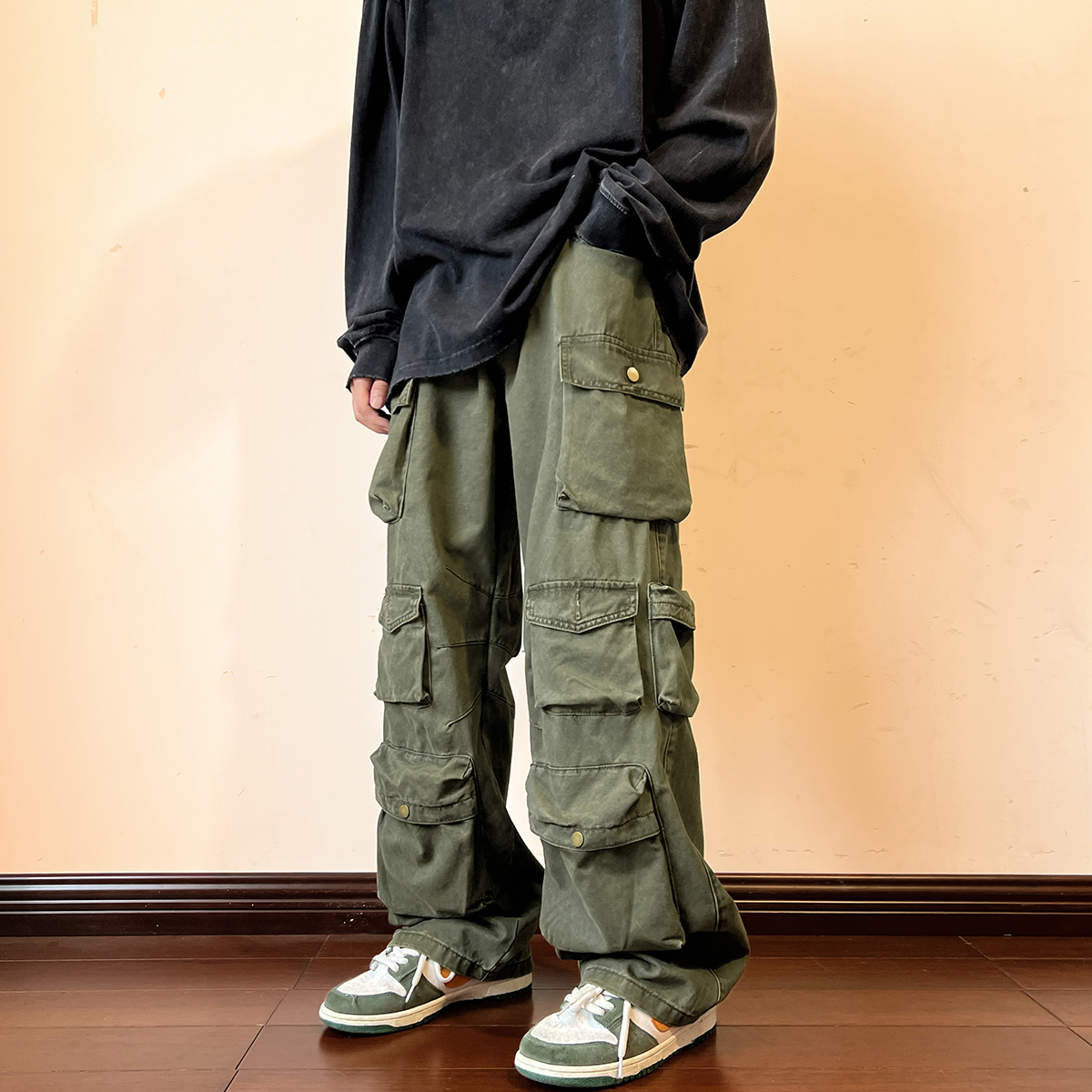 Mens Pants Cargo Pants Multi-pockets Tooling Pant Harajuku Mens Vintage Loose Wide Leg Pants Streetwear Casual Hip-hop Mopping Trousers 230210L24