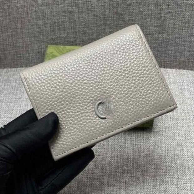 Brand Designer Change Purse Card pack Handbag New Leather Short Wallet Card Bag Coin Change Simple Fashion Cowhide Large Capacity Vintage Factory Direct Sale, Black gold button
Brand Designer Change Purse Card pack Handbag New Leather Short Wallet Card Bag Coin Change Simple Fashion Cowhide Large Capacity Vintage Factory Direct Sale, Black gold button