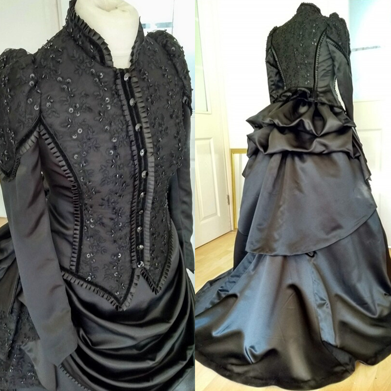 Gothic Black Bustle Wedding Dress Vintage Victorian Bridal Gowns Ruched High Neck Long Sleeves Lace Applqiue Beaded A Line Masquerade Vampire Dress Fo