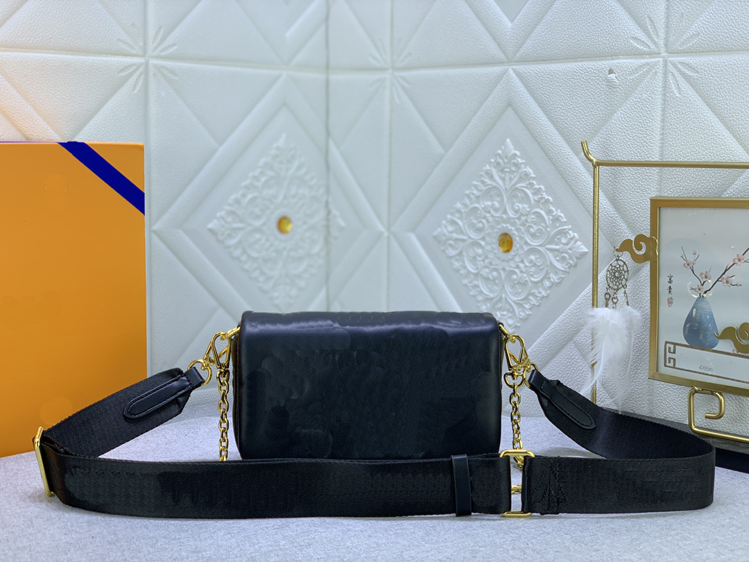 2023 Designer Bag Magnetic Buckle Clamshell bag can achieve shoulder back and diagonal span bag M81398, Yellow
2023 Designer Bag Magnetic Buckle Clamshell bag can achieve shoulder back and diagonal span bag M81398, Yellow