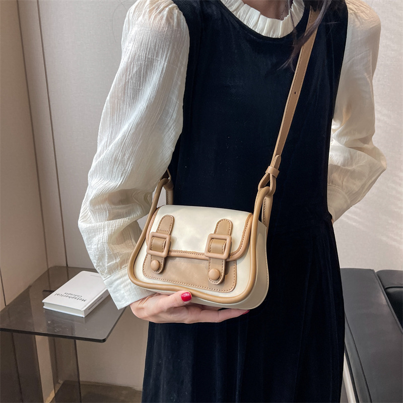 Women Inclined Shoulder Bags Fashion casual Womens Bag Small Handbag Totes High-capacity PU leather Large volume wholesale Girl Mobile Phone Bag Black 5516
Women Inclined Shoulder Bags Fashion casual Womens Bag Small Handbag Totes High-capacity PU leather Large volume wholesale Girl Mobile Phone Bag Black 5516