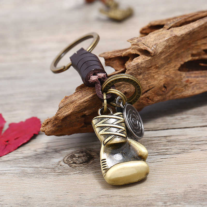 Key Rings Vintage Style Bronze Boxing Glove Charm Car Keychains Simple Key Ring Pendant Keyrings Accessories Key Chain Fashion Jewelry G230210