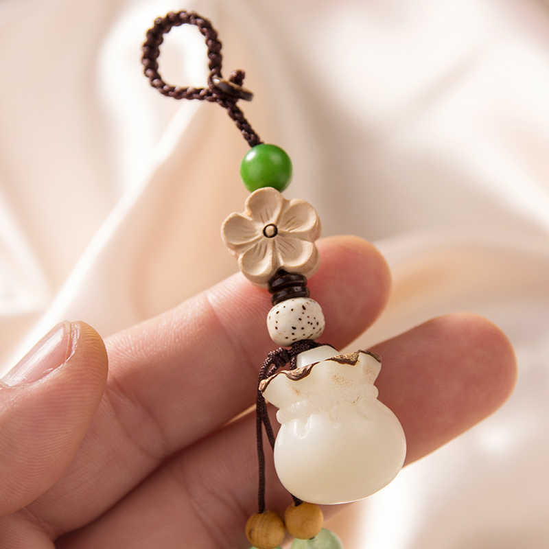 Key Rings Tibetan buddhist HandMade Braided Phone Accessory Bag Pendant Good Luck Fortune Wealth Charm Couple Gift Car Pendent G230210