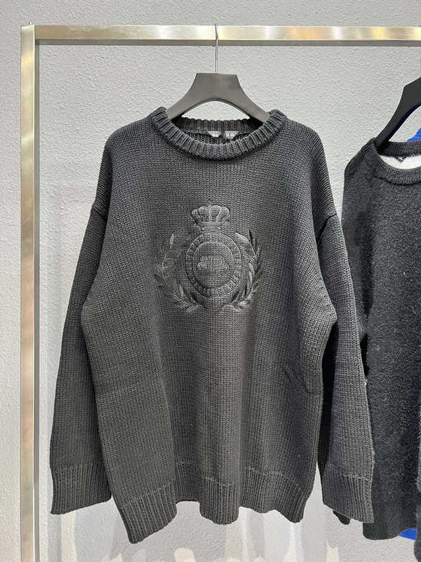Women's Sweaters High Edition Early Autumn B Family Crown Ear Embroidery Logo Men's and Off Shoulder Wool Pullover Sweater DE5F, Black
Women's Sweaters High Edition Early Autumn B Family Crown Ear Embroidery Logo Men's and Off Shoulder Wool Pullover Sweater DE5F, Black