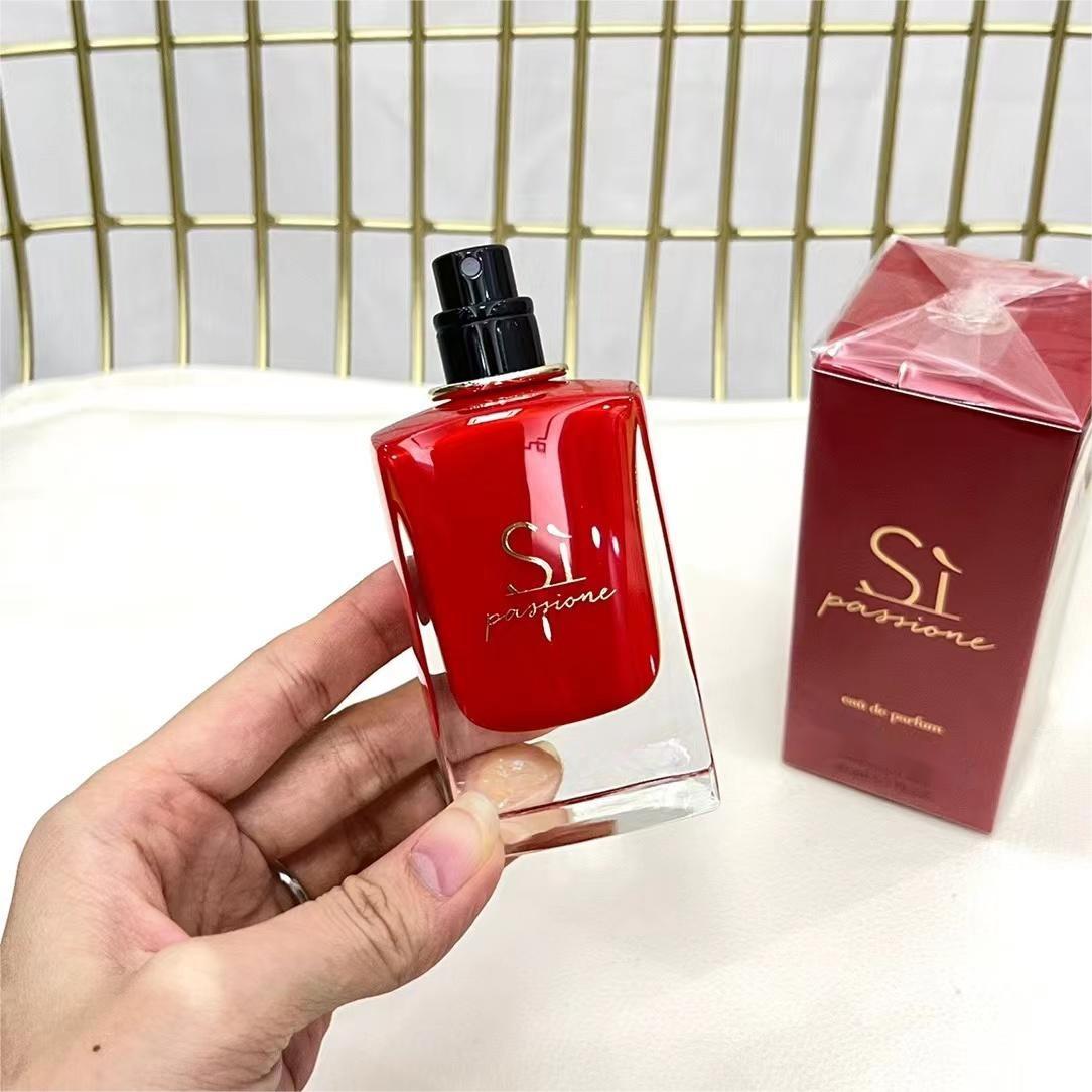 High grade girls perfume glass bottle spray wood flower fragrance, love and true feelings, women perfume EDP 100ml
High grade girls perfume glass bottle spray wood flower fragrance, love and true feelings, women perfume EDP 100ml