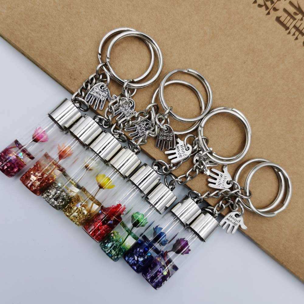 Key Rings ing Bottle Eternal Flower Keychain Student Pendant Backpack Car Key Pendant Couple Gift Flower Glass Bottle Pendant Keychain G230210