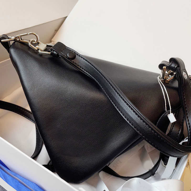 Triangular Shoulder Bags Crossbody Purse Handbag Package Fashion Soft Sheepskin Real Leather Plain Removable Strap Zipper Lady Wallet High, Sky blue
Triangular Shoulder Bags Crossbody Purse Handbag Package Fashion Soft Sheepskin Real Leather Plain Removable Strap Zipper Lady Wallet High, Sky blue