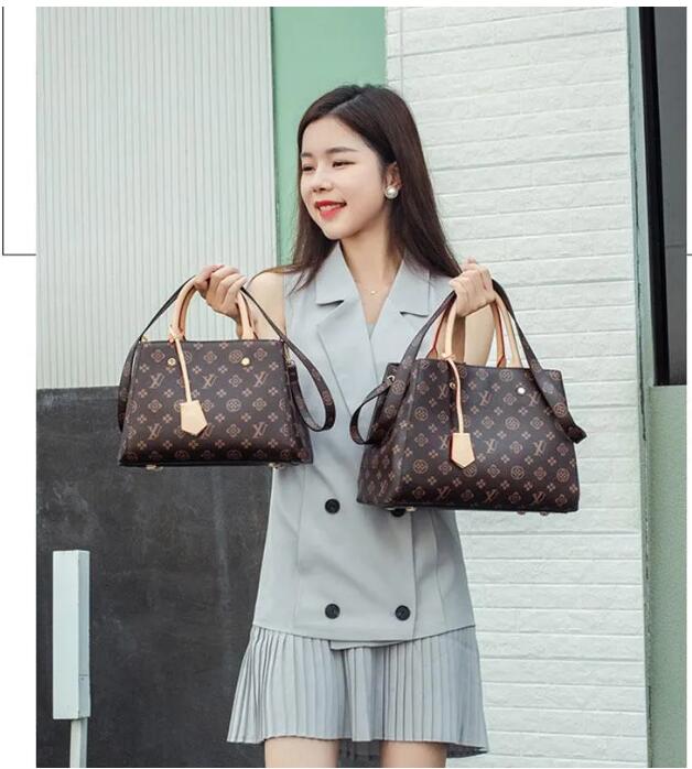 Designers Embossing Leather Handbags Shoulder Bags Luxury Women Totes Brand Classic Flower Purses Crossbody Evening Bags genuine leather handbags tote bag, Black embossing
Designers Embossing Leather Handbags Shoulder Bags Luxury Women Totes Brand Classic Flower Purses Crossbody Evening Bags genuine leather handbags tote bag, Black embossing
