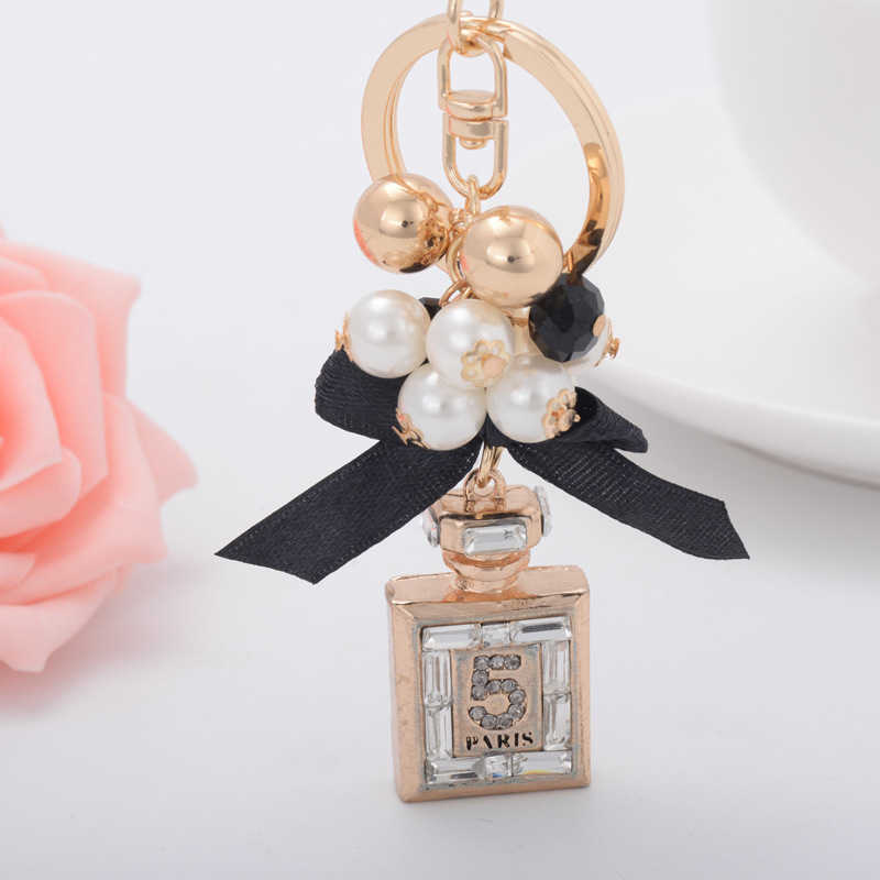 Key Rings New Creative Perfume Bottle Key Chains Fashion Beads Keychain Bowknot Key Ring Women Bag Charm Car Keyring Pendant Gifts G230210