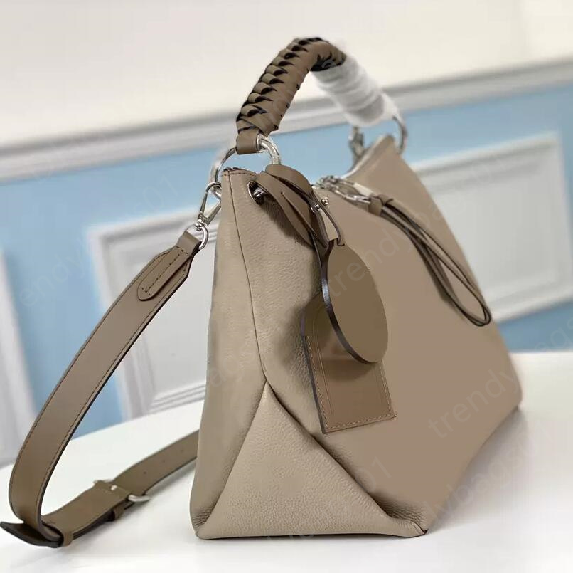 Fashion totes bag luxury medium tote leather designer bags Genuine Leather Versatile Zipper Soft Lady messenger bag ladies handbags leather clutch crossbody sac, Black
Fashion totes bag luxury medium tote leather designer bags Genuine Leather Versatile Zipper Soft Lady messenger bag ladies handbags leather clutch crossbody sac, Black