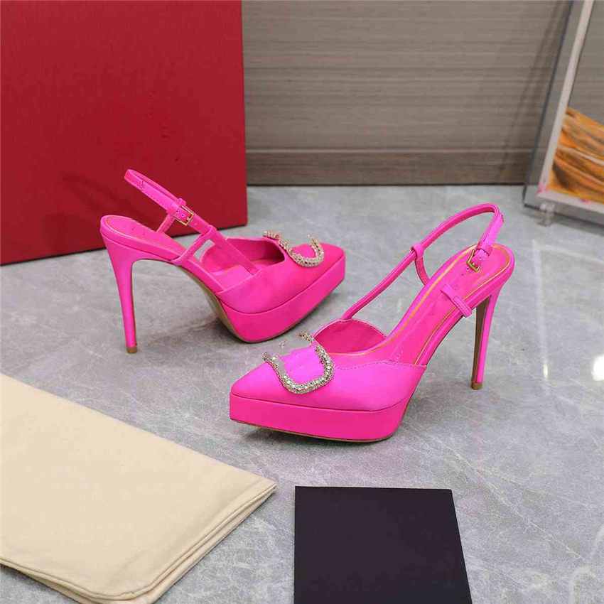 Summer Popular Women Sandals Luxury Brand Business Dress Wedding Party Leather High Heels Casual Flat valentinoitys Slippers 05-09 SR0N
Summer Popular Women Sandals Luxury Brand Business Dress Wedding Party Leather High Heels Casual Flat valentinoitys Slippers 05-09 SR0N