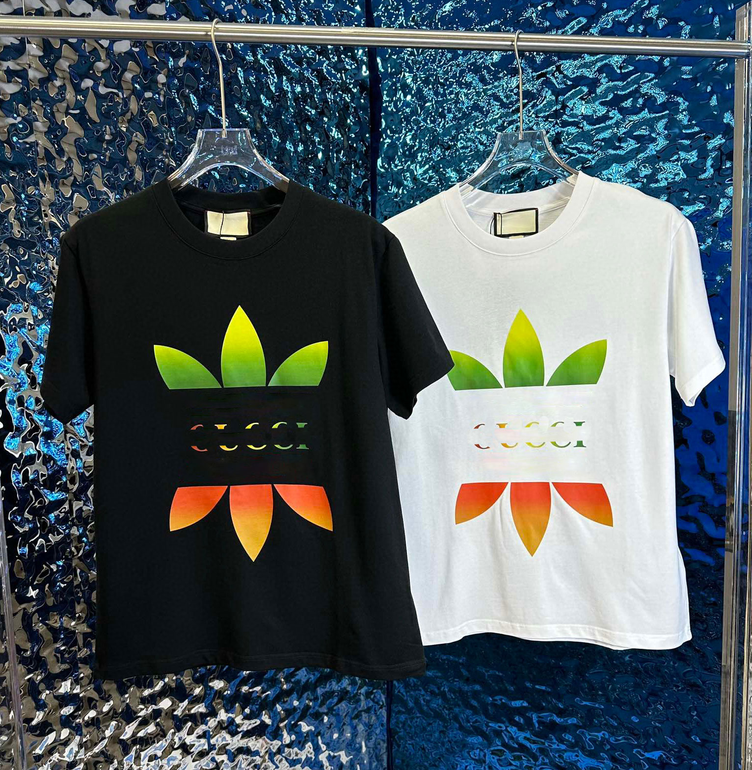 Mens T Shirts Designer men's women's Tees Tops Man Tshirts Summer Shirt Letters leaf Printed Menss T-Shirts M-3XL
Mens T Shirts Designer men's women's Tees Tops Man Tshirts Summer Shirt Letters leaf Printed Menss T-Shirts M-3XL