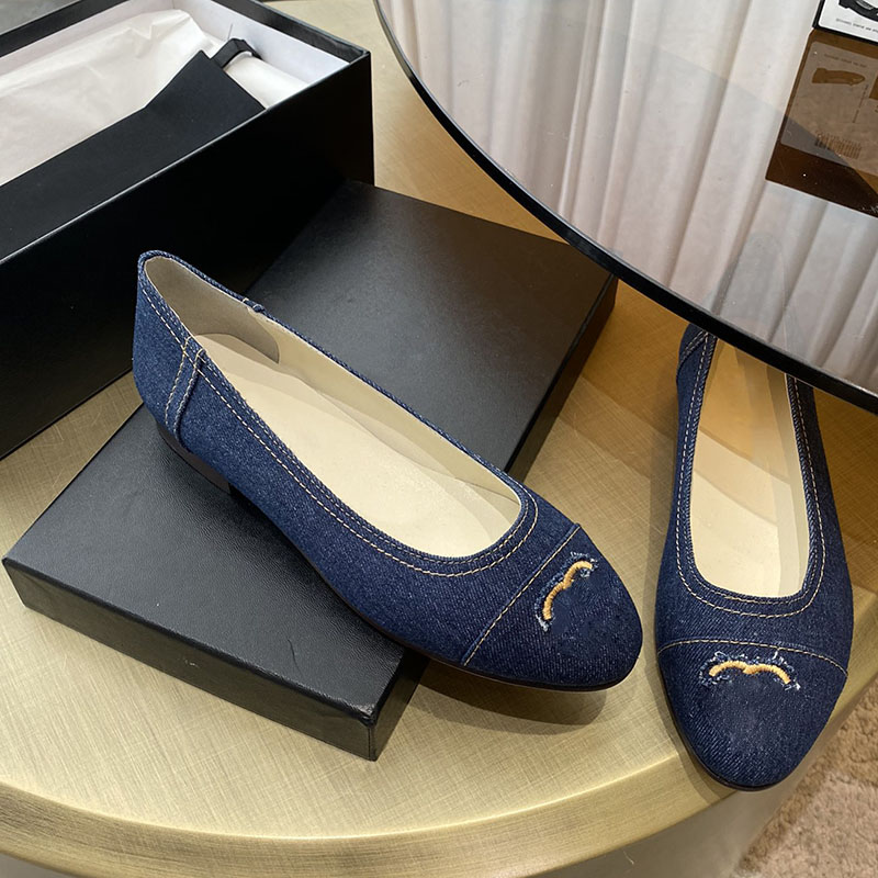 Designer Womens Dress Shoes Denim Blue Quilted Texture Bow Ballet Shoes Low Heels Loafer Espadrilles Sneaker Slip-on Casual Shoe Classic Letter Printed Wedding Shoe
