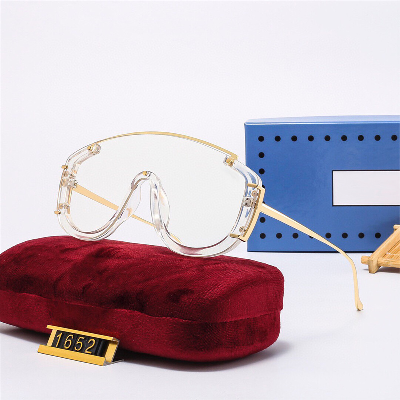 Women Casual Sunglasses Classical Luxurys Full Frame Glasses Goggle Polaroid Designers Eyeglass For Mens Womens Summer Beach Holiday
Women Casual Sunglasses Classical Luxurys Full Frame Glasses Goggle Polaroid Designers Eyeglass For Mens Womens Summer Beach Holiday