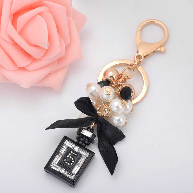 Key Rings New Creative Perfume Bottle Key Chains Fashion Beads Keychain Bowknot Key Ring Women Bag Charm Car Keyring Pendant Gifts G230210