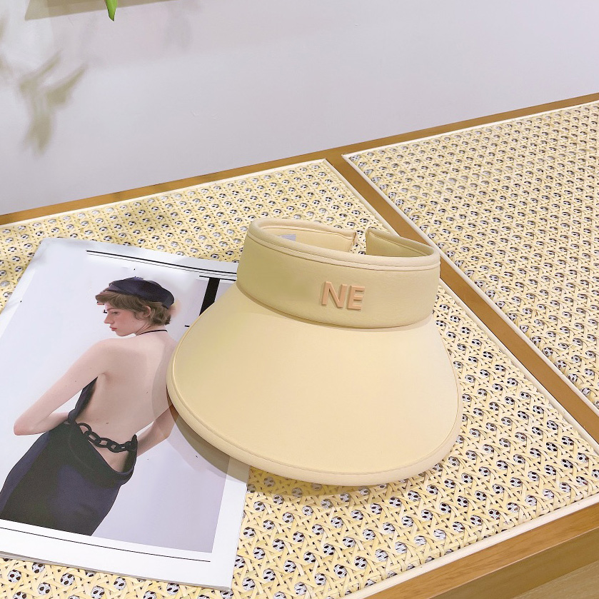 Classic casquette Topless visor Designers hat luxury Baseball cap Street Caps Fashion Baseball Women and Men sunshade Cap Sports Ball Caps Outdoor Travel gift good, Khaki
Classic casquette Topless visor Designers hat luxury Baseball cap Street Caps Fashion Baseball Women and Men sunshade Cap Sports Ball Caps Outdoor Travel gift good, Khaki