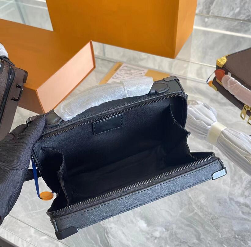 Designer waist bag totes handbag luxury purse Genuine Leather Button Bags crossbody bags for women trendy designer totes luxury fashion bag, Brown
Designer waist bag totes handbag luxury purse Genuine Leather Button Bags crossbody bags for women trendy designer totes luxury fashion bag, Brown
