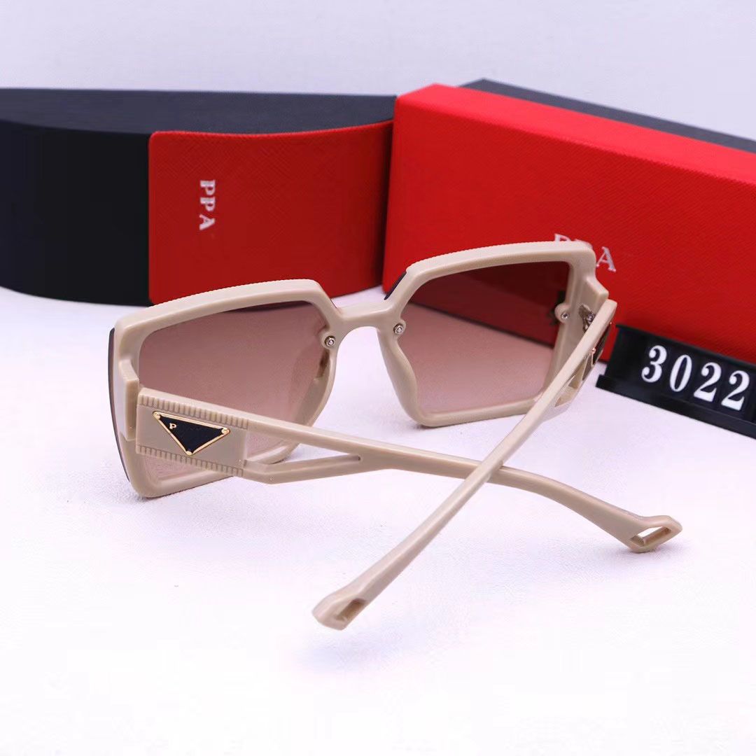 Designer sunglasses Fashion Polarized Sunglass popular men women luxury Retro Design square UV resistant sun glass Casual Versatile eyeglasses with box gift
Designer sunglasses Fashion Polarized Sunglass popular men women luxury Retro Design square UV resistant sun glass Casual Versatile eyeglasses with box gift
