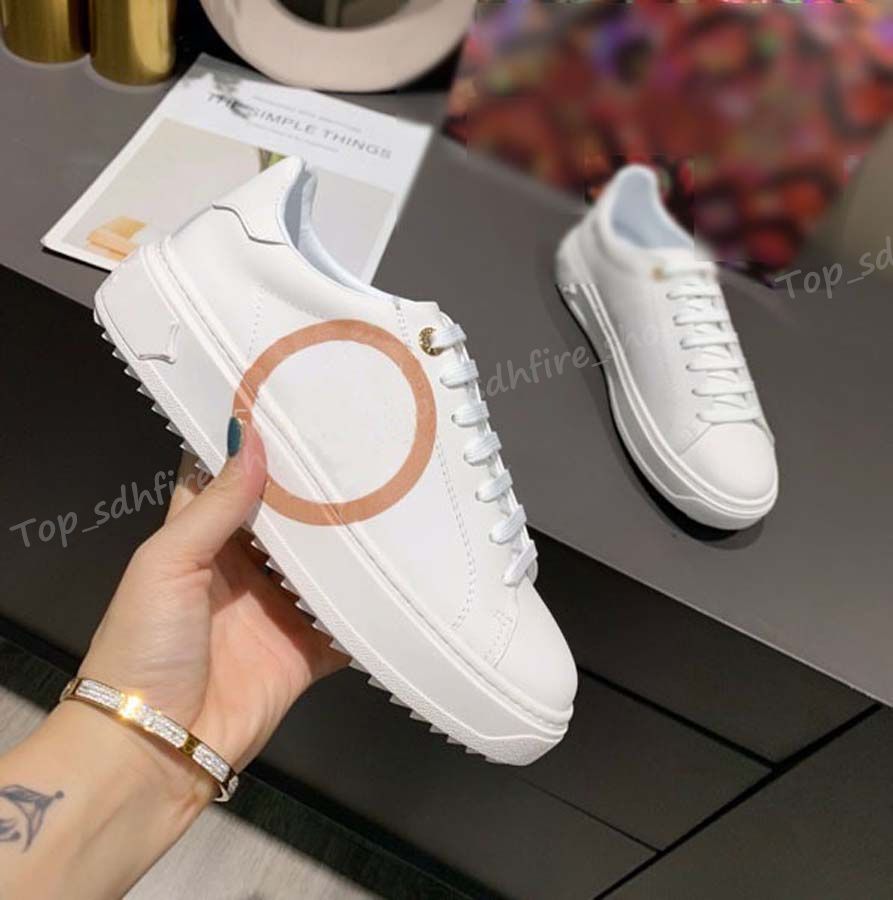 Italy Lvity Luxurys Designer Time Out Sneaker Low top Casual Shoes Women Treaded Rubber Outsole Printed Cla fvln
Italy Lvity Luxurys Designer Time Out Sneaker Low top Casual Shoes Women Treaded Rubber Outsole Printed Cla fvln