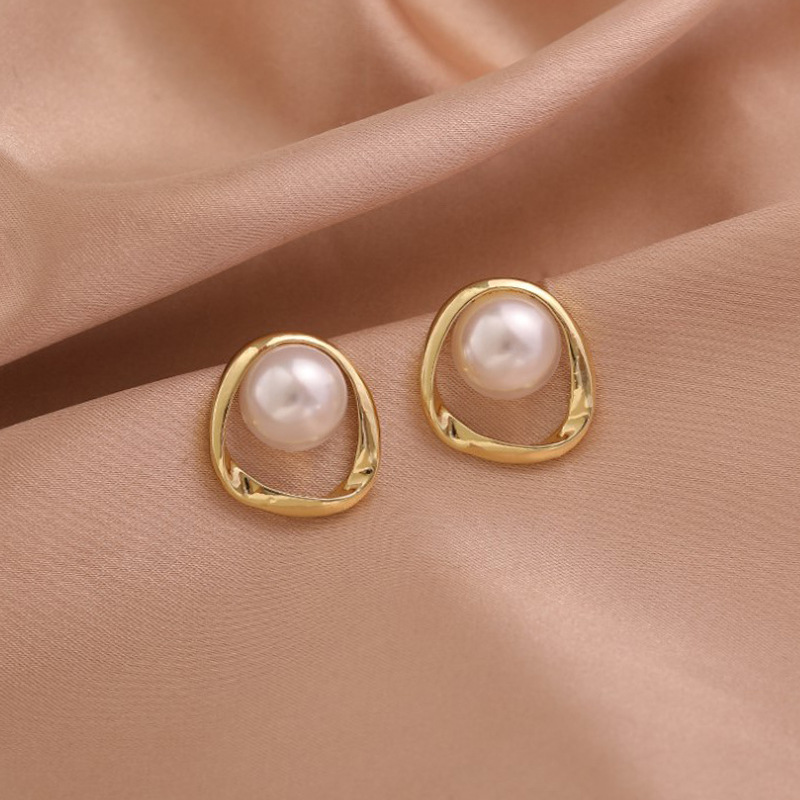 Pearl Earring for Women Gold Color Round Stud Earrings Christmas gift Irregular Design Unusual Ear rings bijoux femme