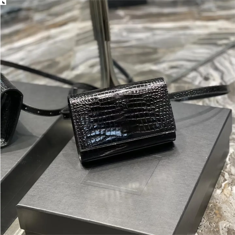 534395 Crocodile pattern Chest Bag Waist Bags Fashion Designer Crossbody Bags Shoulder Handbag Adjustable Flap Wallet Personalized Credit Card Holde, Black
534395 Crocodile pattern Chest Bag Waist Bags Fashion Designer Crossbody Bags Shoulder Handbag Adjustable Flap Wallet Personalized Credit Card Holde, Black