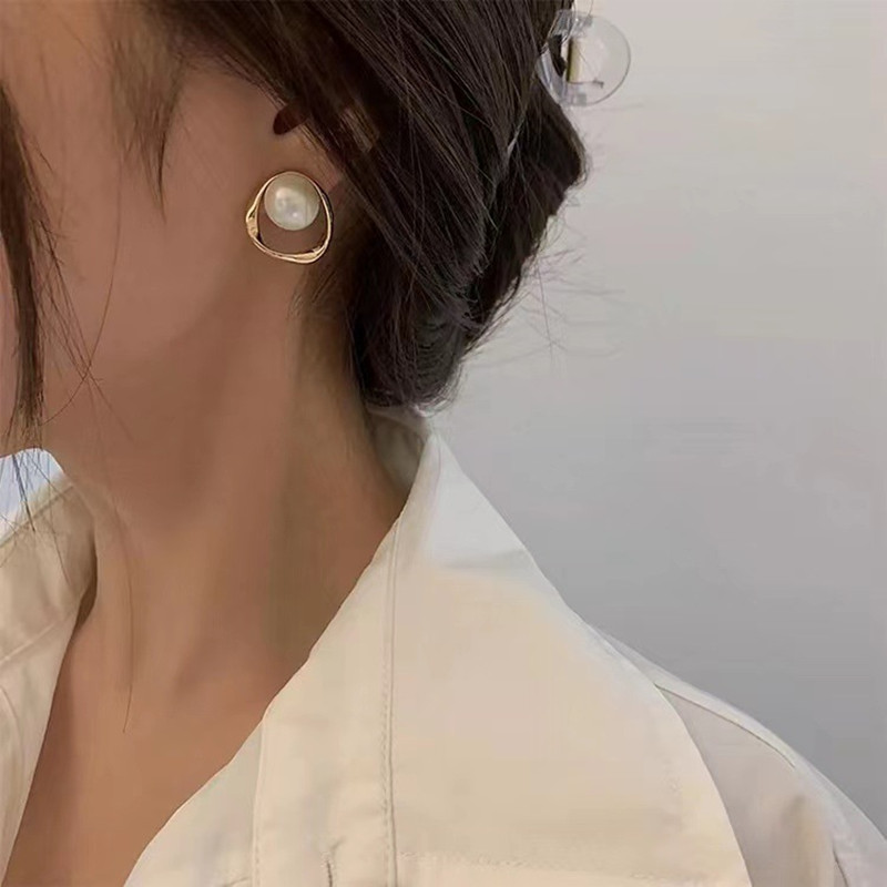 Pearl Earring for Women Gold Color Round Stud Earrings Christmas gift Irregular Design Unusual Ear rings bijoux femme