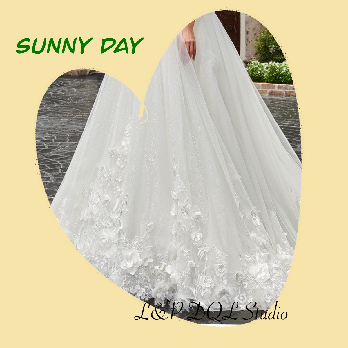 Gorgeous Court Train Wedding Dress Strapless High Waist Buttons Back Layers Tulle with Floral Embroidery Applique Bridal Gowns