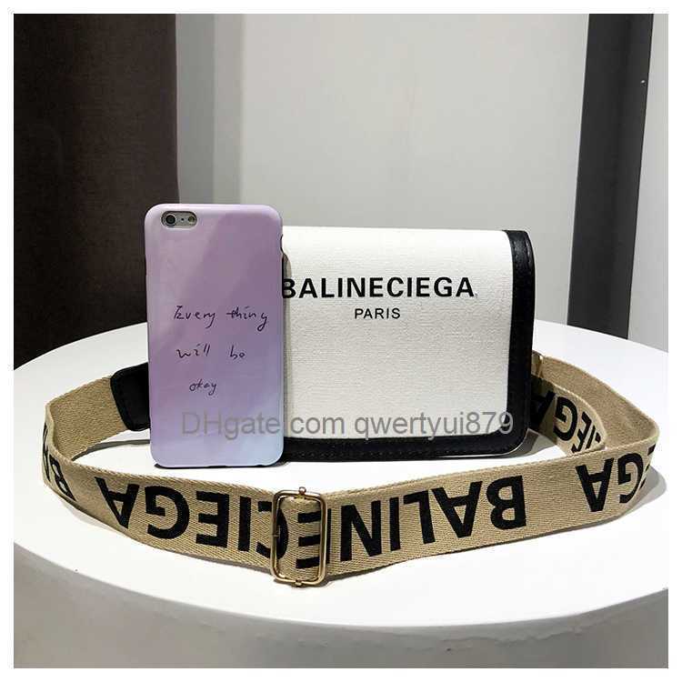 Women Handbags 2022 Winter New Fashion Casual Small Square Bags Unique Designer Shoulder Bags Y2209, Grey
Women Handbags 2022 Winter New Fashion Casual Small Square Bags Unique Designer Shoulder Bags Y2209, Grey