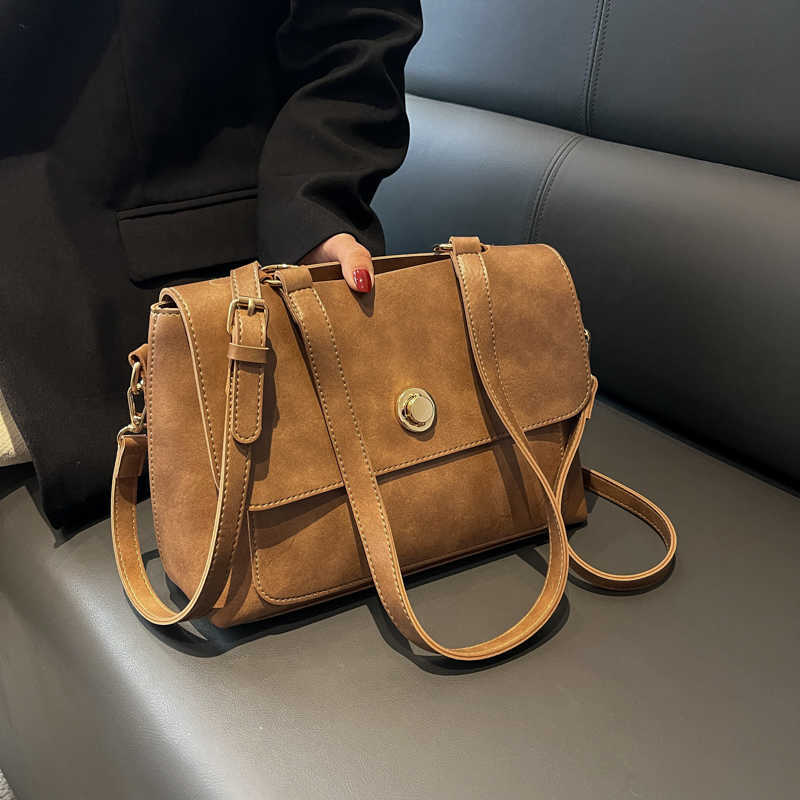 Shoulder Bags 2023 Fashion Brand Designer Large Simple PU Leather Crossbody Bags for Women Shoulder Bag Luxury Solid Color Handbags and Purses 0211/23, Brown
Shoulder Bags 2023 Fashion Brand Designer Large Simple PU Leather Crossbody Bags for Women Shoulder Bag Luxury Solid Color Handbags and Purses 0211/23, Brown