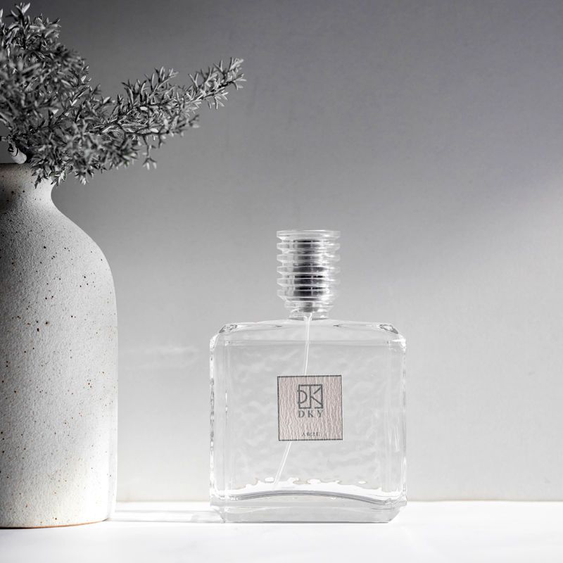 Women's perfume Men's perfume Cold wind niche unisex perfume men's and women's long-lasting fragrance light fragrance 100ML
Women's perfume Men's perfume Cold wind niche unisex perfume men's and women's long-lasting fragrance light fragrance 100ML