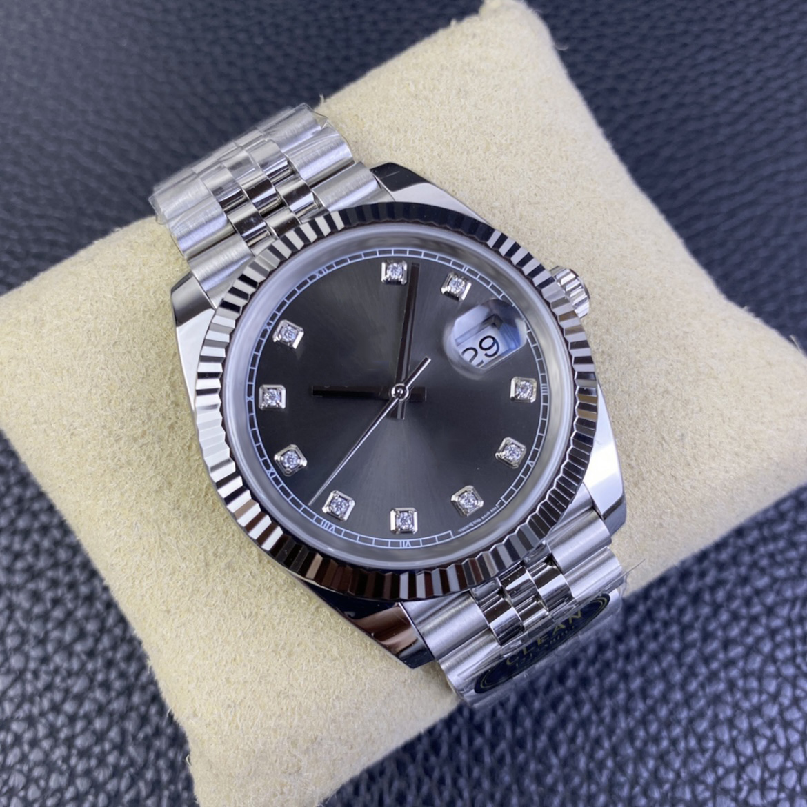 Clean factory V11 luxury watches Mens watch 126331 Grey Dial Datejust ETA3235 Mechanical Movement waterproof Watch 904L Original Clasp President Designer with box, 02 with box
Clean factory V11 luxury watches Mens watch 126331 Grey Dial Datejust ETA3235 Mechanical Movement waterproof Watch 904L Original Clasp President Designer with box, 02 with box