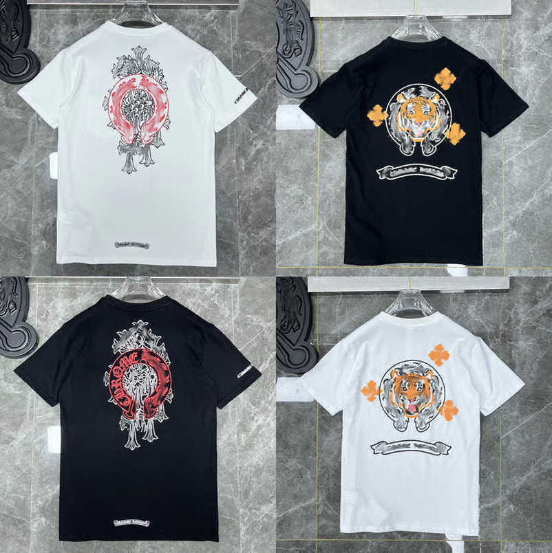 Men' Classic Luxury Brand t Shirt Tops Tees Men Women Sanskrit Letter Short Sleeve Horseshoe Couple T-shirts Designer Polos Tshirts Cross Unisex Tee Shirts Vbc8
Men' Classic Luxury Brand t Shirt Tops Tees Men Women Sanskrit Letter Short Sleeve Horseshoe Couple T-shirts Designer Polos Tshirts Cross Unisex Tee Shirts Vbc8