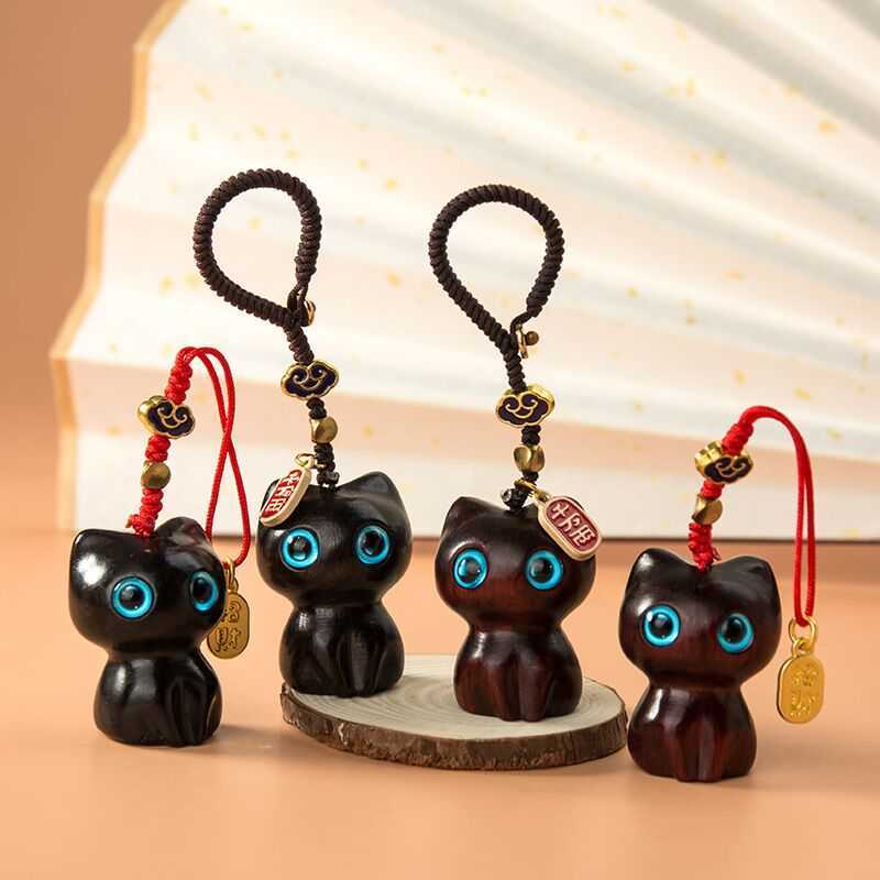 Key Rings New Sandalwood Wooden Cat Keychain Anime Cute Mobile Phone Chain Wooden Pendant Personality Creative Accessories Hand-knitted G230210