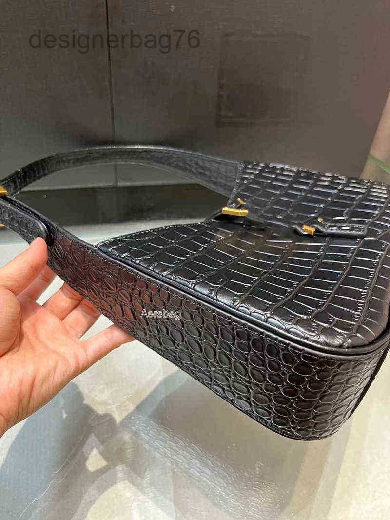outlet Handbag Paris Designer Brand Fashion Chain Hands Tassel Shoulder Bag Siant Lourent Manhattan Niki Women's Trendy Leather Retro Versatile Lady CPWL, Large quantity;high price and high
outlet Handbag Paris Designer Brand Fashion Chain Hands Tassel Shoulder Bag Siant Lourent Manhattan Niki Women's Trendy Leather Retro Versatile Lady CPWL, Large quantity;high price and high