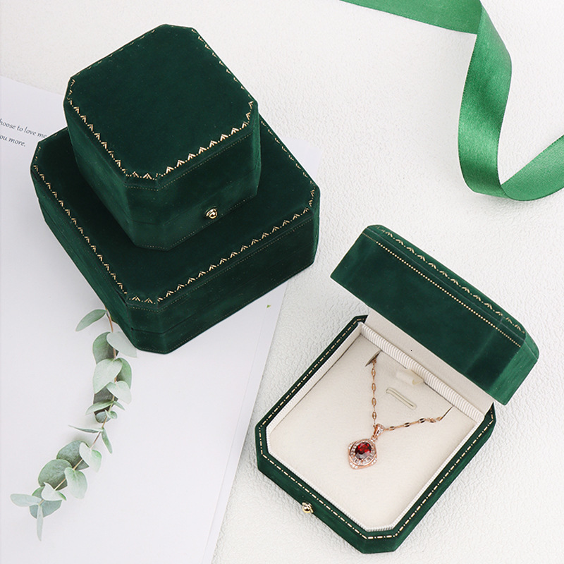 Jewelry Boxes European Style Jewelry Gift Box High End Green Flannel Ring Pendant Necklace Bangle Bracelet Jewellery Packaging Bulk Case 230211