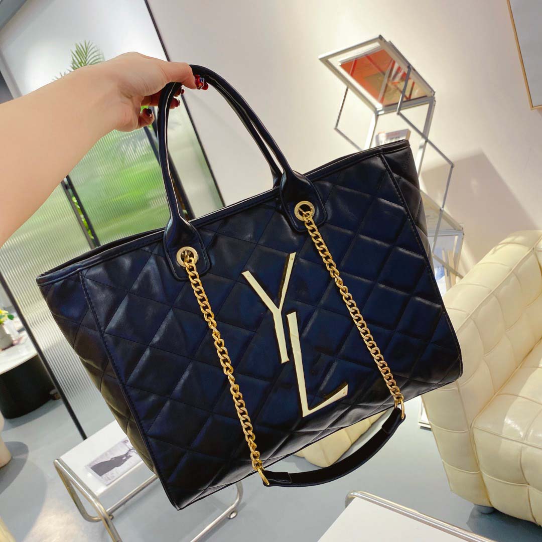 fashion bags Women Designer Black Leather Large-Capacity Chain Shoulder Bag Quilted Messenger Handbags Purse Shopping Wallets Totes flap bottegas bags, White
fashion bags Women Designer Black Leather Large-Capacity Chain Shoulder Bag Quilted Messenger Handbags Purse Shopping Wallets Totes flap bottegas bags, White