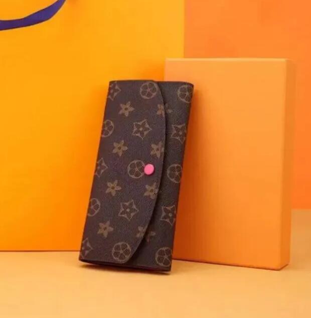 2022 new High quality Designer Wallets Holders Female long zipper purse girl card bag purse moneybag, This is not for sale.
2022 new High quality Designer Wallets Holders Female long zipper purse girl card bag purse moneybag, This is not for sale.