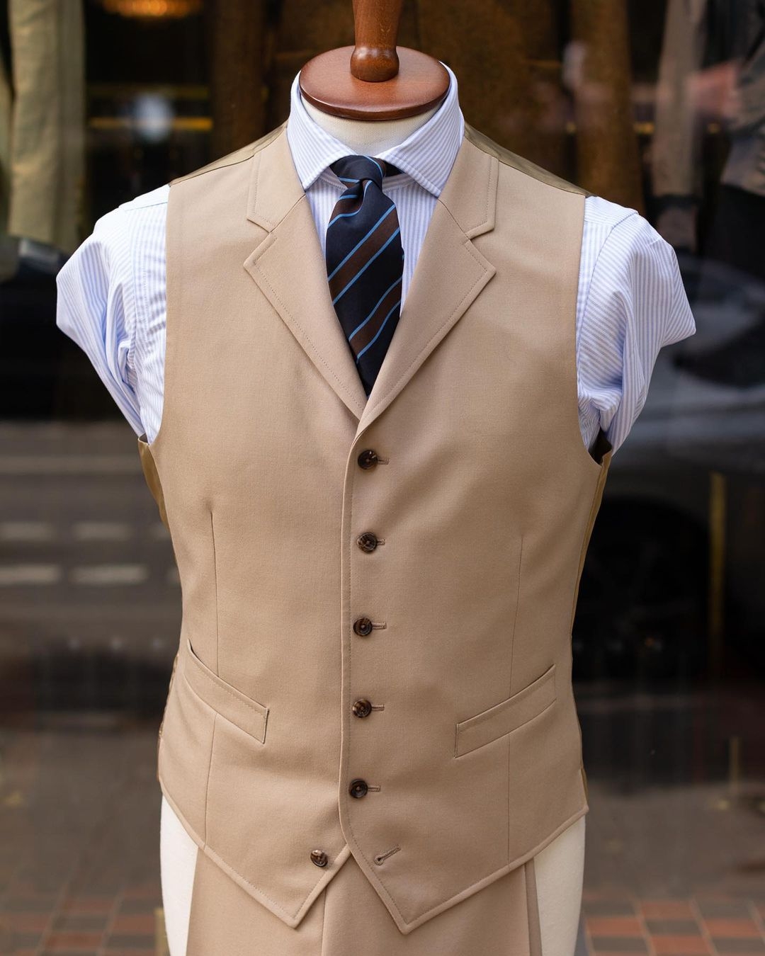 Three Pieces Wedding Tuxedos Men Suits Elegant Velvet Stripe Formal Suit Jacket Two-Button Handsome Customized Pockets Work Multi-scenario Coat Pants 
