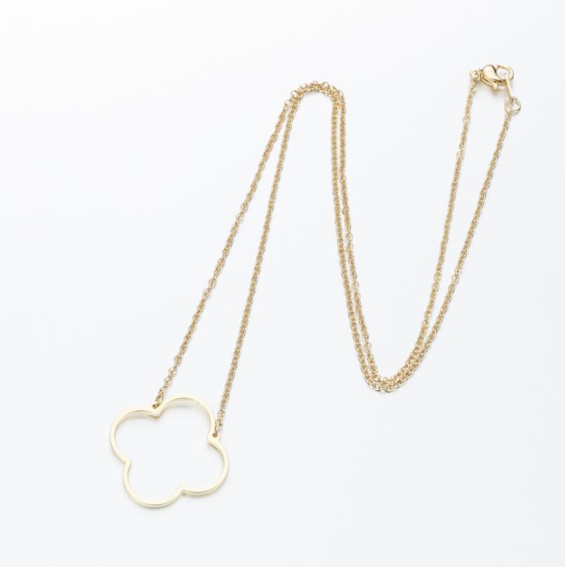 Flower Four 4 Leaf Clover Pendant Necklace Stainless Steel Fashion Lucky Hollow Outline Pendant Chain Choker Collier Women Jewelry