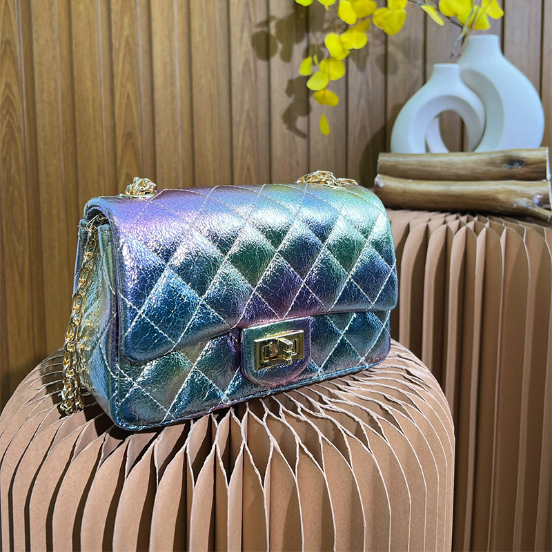 luxurys designer bags women handbag classic fashion classic quilting stitching shoulder bags genuine leather crossbody handbags gold chain wallet purses, A5
luxurys designer bags women handbag classic fashion classic quilting stitching shoulder bags genuine leather crossbody handbags gold chain wallet purses, A5