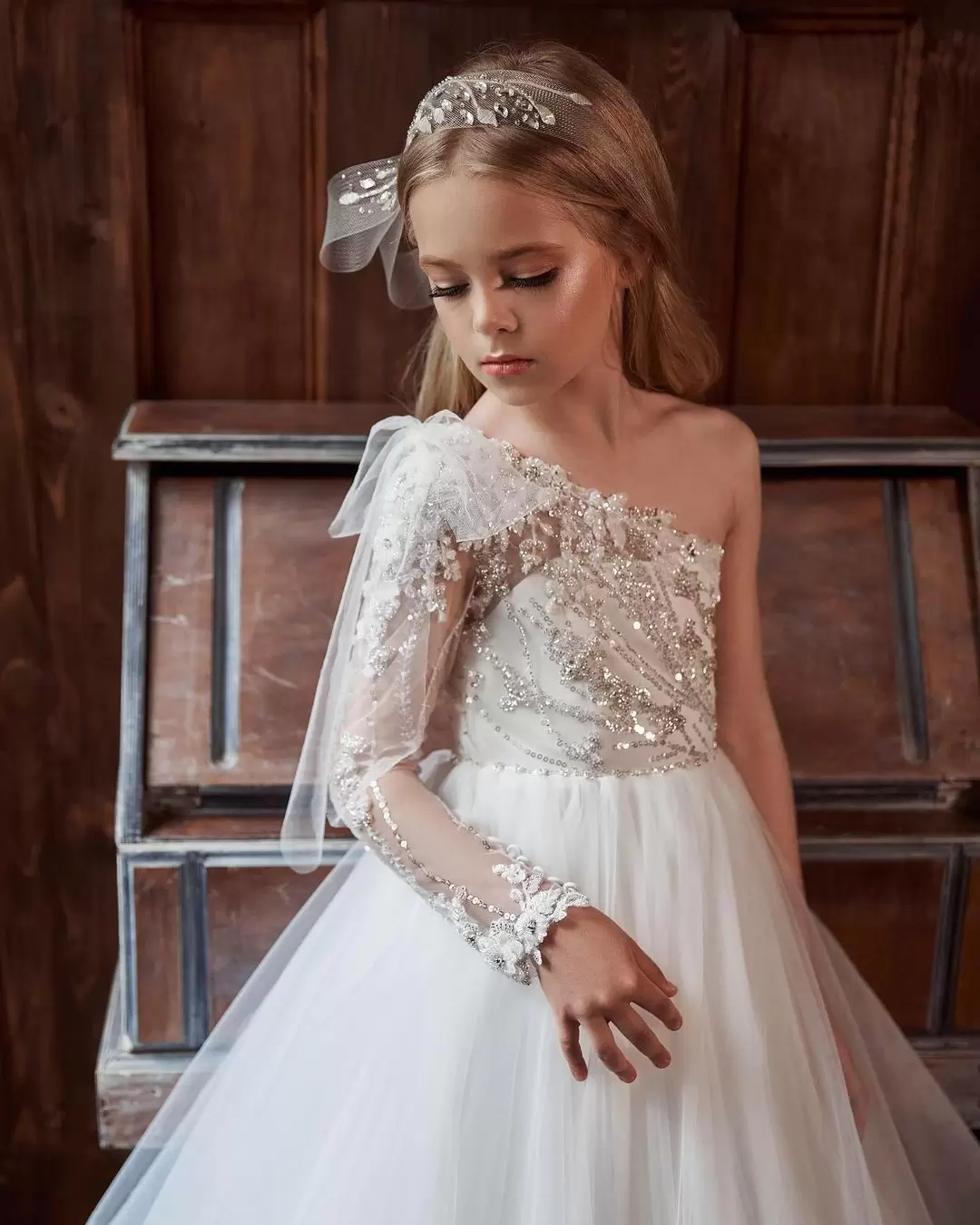 Pretty One Shoulder Flower Girls Dresses A Line White Long Toddler First Communion Gowns Beading Bling Tulle Wedding Party Dress